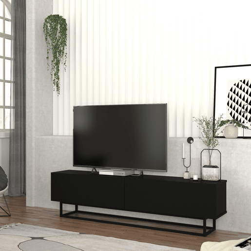 Mesa baixa para TV Nolven com 2 portas moldura curta 180x32x47 cm preto en.casa
