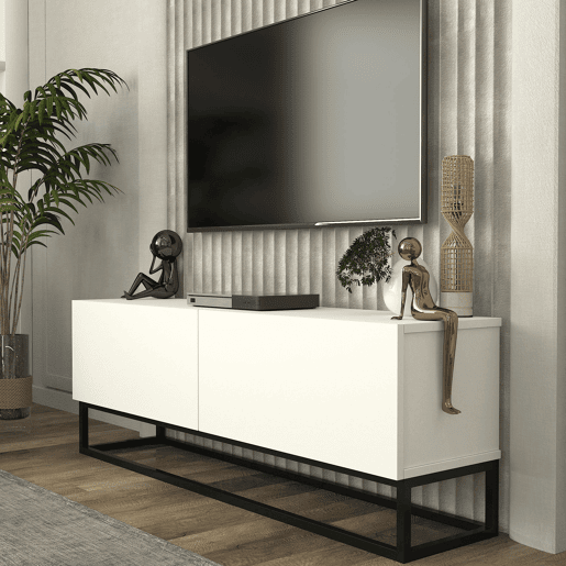 Mesa baixa para TV Nolvean com 2 portas moldura longa 135x32x47 cm branco en.casa