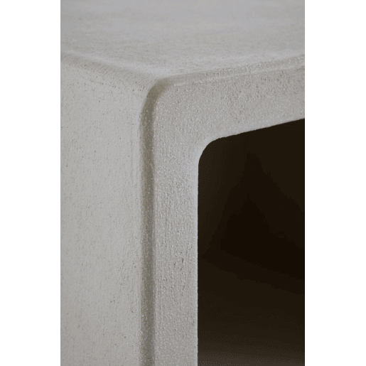 Mesa de cabeceira com caixa em poliresina cor cimento areia