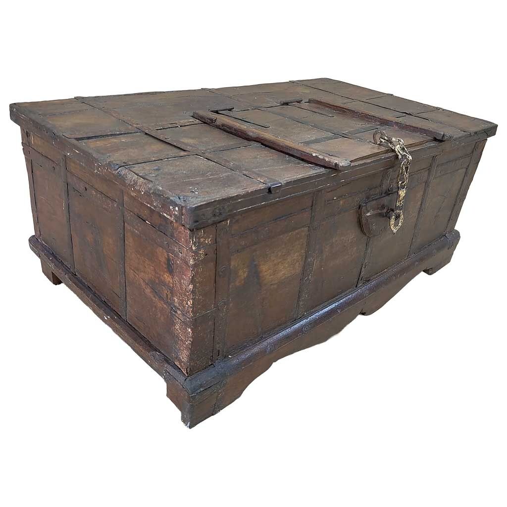 Baúl de madera artesanal 109x64x45h cm