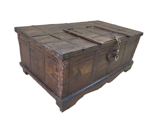 Baúl de madera artesanal 109x64x45h cm