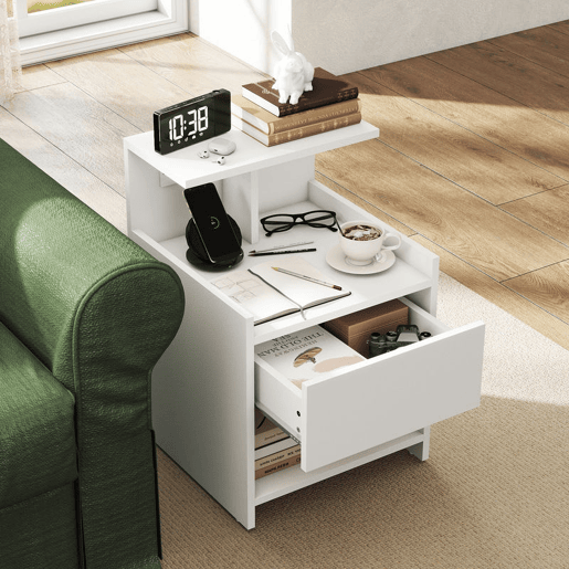 HOMCOM Mesa de Cabeceira com Estação de Carregamento Mesa de Cabeceira com Portos USB Gaveta e Prateleiras Abertas para Sala Estudio 40x40x60 cm Branco