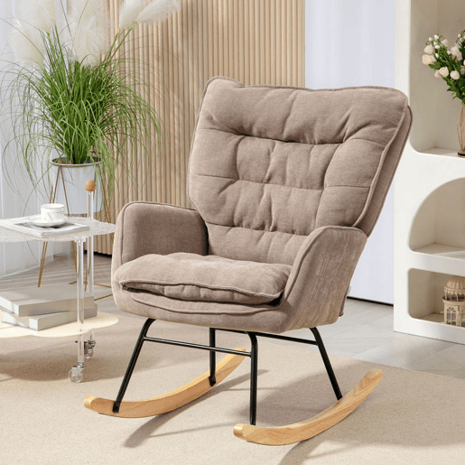HOMCOM Poltrona de Baloiço Moderna Estofada em Chenilha Poltrona de Lactância com Encosto Largo Acolchoamento Espesso Pernas de Madeira Apoios de Braço 71x98,5x97 cm Castanho