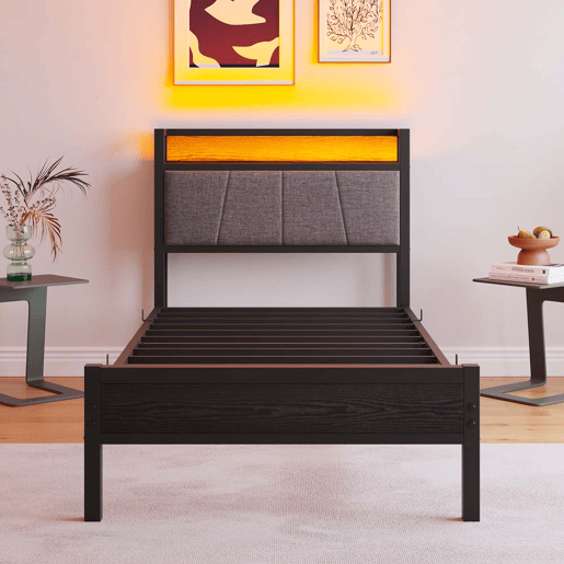 Cama 90x200cm - Estrutura com luzes LED, cabeceira com USB, lâminas metálicas, silenciosa - Preto