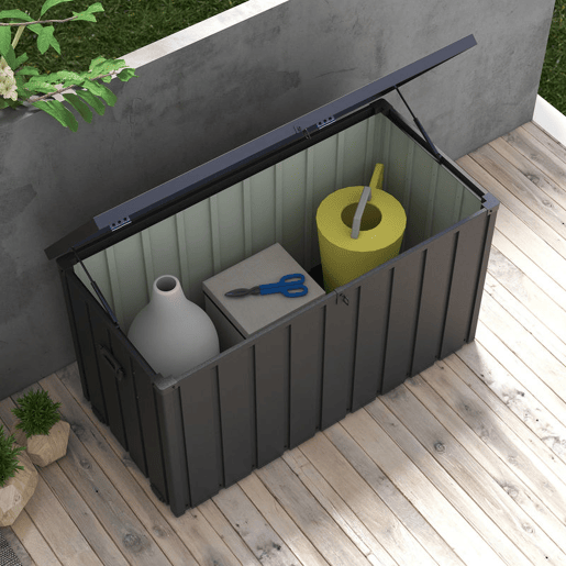 Outsunny Baú Exterior com Capacidade de 450L Baú de Armazenamento em Aço com 4 Rodas 2 Pegas e Tampa com Ranhura para Cadeado Resistente às Condições Climáticas para Jardim Terraço Pátio 125,5x61,5x70 cm Cinzento Escuro Outsunny Baú Exterior com Capacidade de 450L Baú de Armazenamento em Aço com 4 Rodas 2 Pegas e Tampa com Ranhura para Cadeado Resistente às Condições Climáticas para Jardim Terraço Pátio 125,5x61,5x70 cm Cinzento Escuro