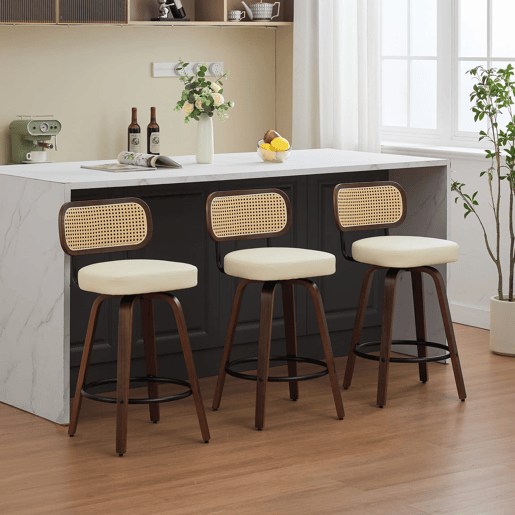 Bancos de bar 3 unidades 66 cm - Rattan, encosto em cana, assento estofado, giratórios - Bege