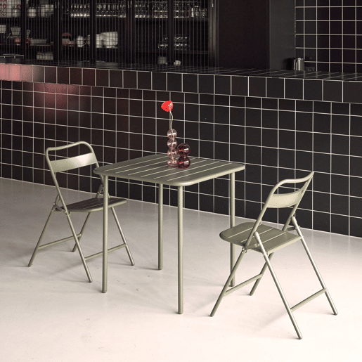 Mesa de jardim bistrô em aço com 2 cadeiras dobráveis, 70cm Verde caqui - 70x70x72.5 cm