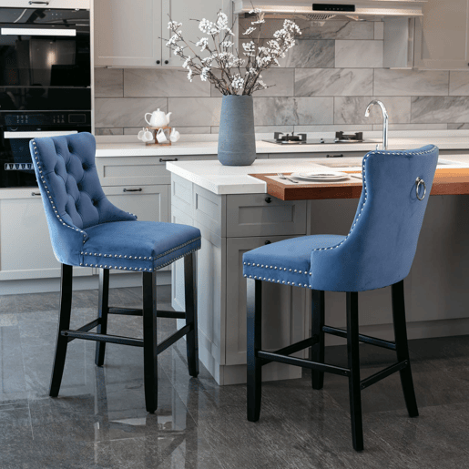 Conjunto de 2 bancos de bar - veludo capitoné, pernas de madeira - azul