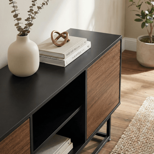 Armário baixo Boxholm com 3 portas 160x30x57 cm Nogueira  Preto en.casa