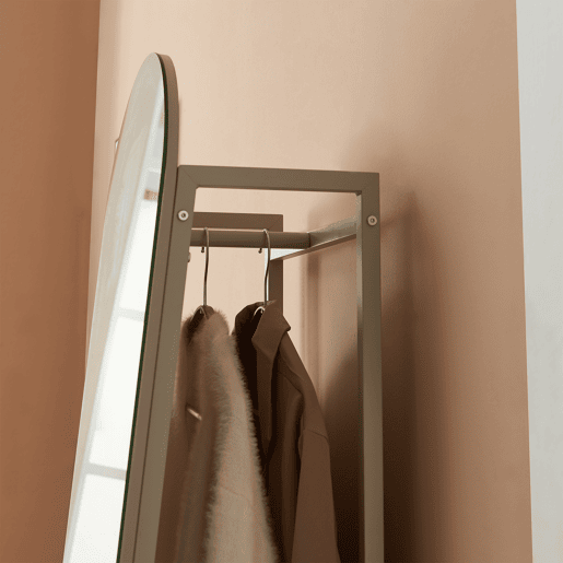 Espelho de corpo inteiro 2 em 1 Frenraby com prateleiras 165x40x35 cm - Areia en.casa Espelho de corpo inteiro 2 em 1 Frenraby com prateleiras 165x40x35 cm - Areia en.casa