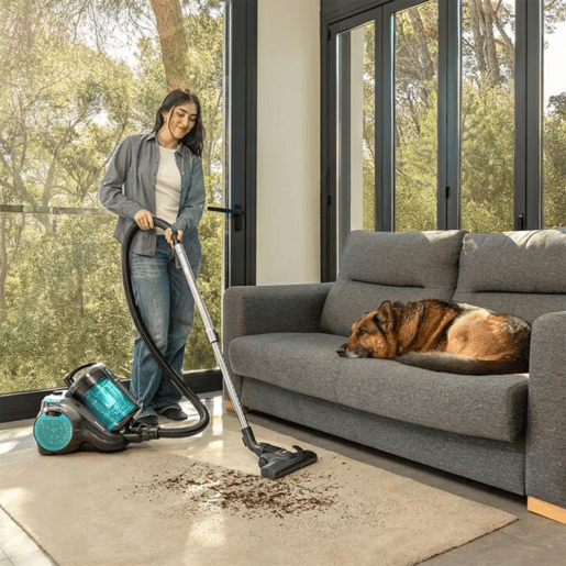 Cecotec Aspirador de pó Conga Rockstar Cyclonic Powerbag 900, com potente sucção de 175 AW e 20 kPa, capacidade de 2 litros.