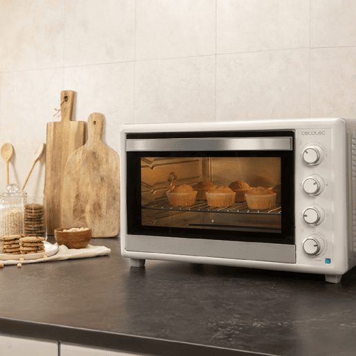 Cecotec Forno de convecção de 60 litros de capacidade, espeto giratório e 2200 W de potência. Cecotec Forno de convecção de 60 litros de capacidade, espeto giratório e 2200 W de potência.