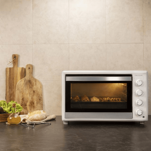 Cecotec Forno de convecção de 60 litros de capacidade, espeto giratório e 2200 W de potência. Cecotec Forno de convecção de 60 litros de capacidade, espeto giratório e 2200 W de potência.
