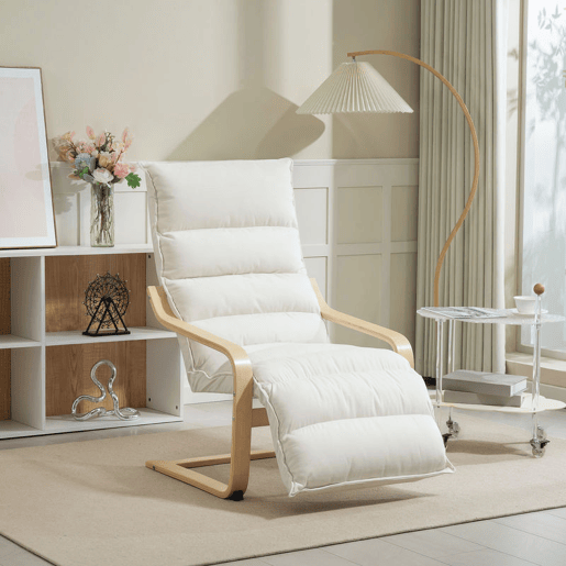 HOMCOM Poltrona de Sala com Apoio para os Pés Ajustável, Poltrona Estofada em Veludo, Estrutura de Madeira, Poltrona de Relaxamento para Quarto, Escritório, Estúdio, 67x93x105 cm, Creme