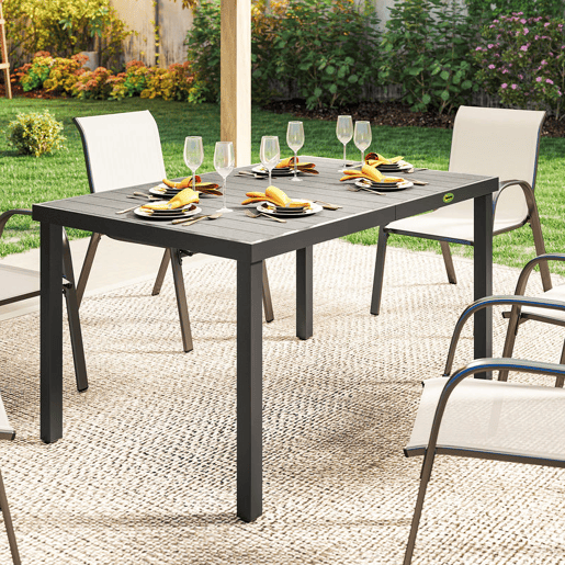 Outsunny Mesa de Jardim Retangular 140x90x74 cm com Estrutura de Aço e Tampo de Ripas em WPC para Pátio ou Varanda Cinzento