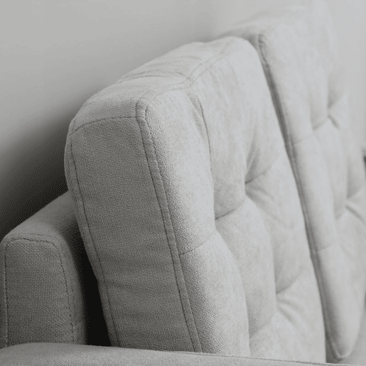 HOMCOM Sofá de 2 Lugares com Espaço de Armazenamento Sofá Moderno em Veludo com Pés de Madeira Encosto Capitonê para Sala Quarto ou Escritório 117x62x78 cm Cinzento Claro