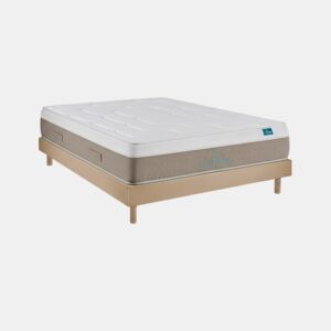 Conjunto Cloud Cotton Leafsleep 200 x 150 cm, colchão 30 cm + sommier de madeira FSC® com pés 15 cm, altura total 60 cm (±2 cm).