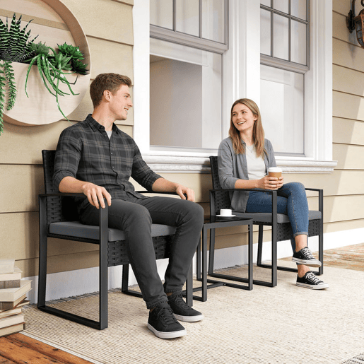Outsunny Conjunto de Móveis de Exterior de 3 Peças Conjunto de Jardim em Vime PE com Cadeiras Mesa de Vidro Temperado e Almofadas Móveis para Balcão Cinza Claro