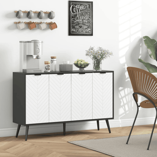 HOMCOM Aparador de 4 Portas Aparador de Sala com Prateleiras Ajustáveis Pés de Madeira Portas com Padrão Espinha para Cozinha Entrada Quarto Branco e Preto 120x35x77,4 cm