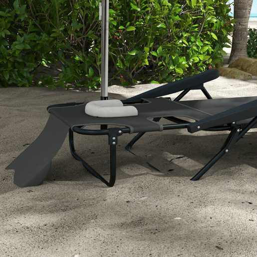 Outsunny Espreguiçadeira Dobrável Espreguiçadeira de Jardim Exterior com Encosto Ajustável em 4 Posições Orifício de Leitura Almofada de Apoio e Braços Carga 120 kg para Terraço Piscina 145x72x89 cm Cinzento Escuro