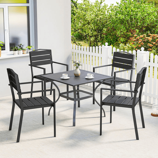 Outsunny Conjunto de 4 Cadeiras de Jardim Empilháveis para Exterior com Apoios de Braços, Encosto e Assento em HDPE com Ripas, Estrutura Metálica Resistente 52x51x90 cm Preto