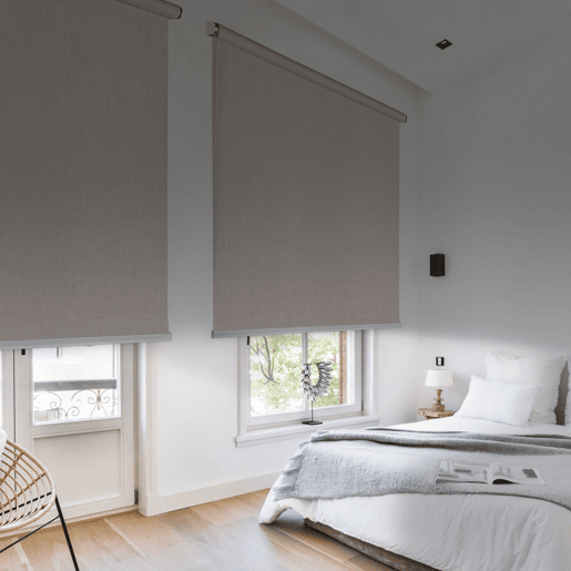 Estore de Rolo Blackout Blind Premium com acabamento em alumínio Bege 45 x 180 cm